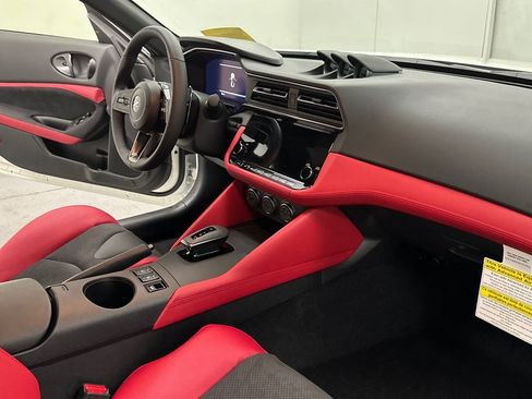 New 2025 Nissan Z Performance w/ Floor Mat Package image 10