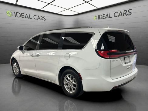 Used 2021 Chrysler Pacifica Touring-L FWD image 8