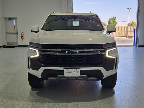 Used 2021 Chevrolet Tahoe Z71 w/ Z71 Off-Road Package AWD/4WD image 3