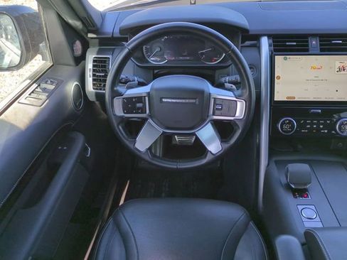 Used 2023 Land Rover Discovery S R-Dynamic image 18