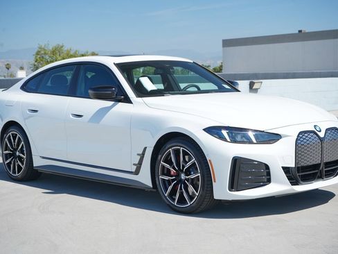 New 2026 BMW i4 eDrive40 w/ M Sport Package image 3