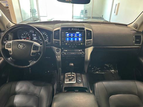 Used 2013 Toyota Land Cruiser AWD/4WD image 20