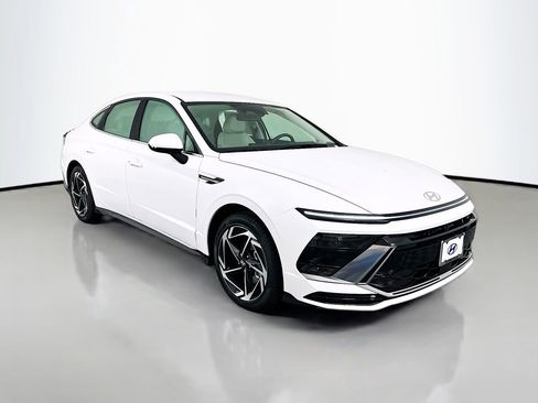 New 2026 Hyundai Sonata SEL image 3