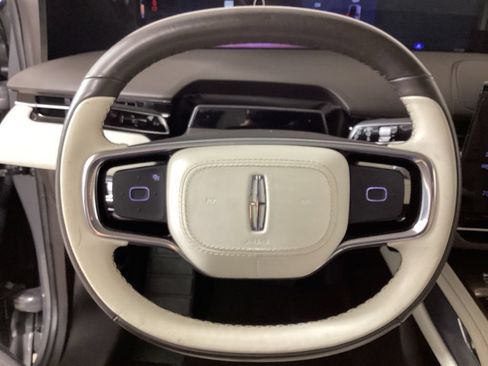 Used 2024 Lincoln Nautilus Black Label AWD/4WD image 17