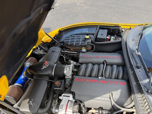 Used 2001 Chevrolet Corvette Convertible w/ Preferred Equipment Group2 RWD image 14