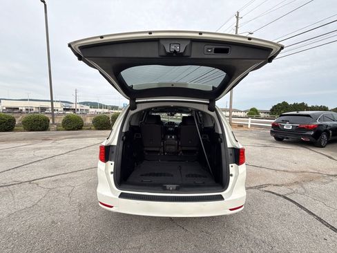 Used 2019 Honda Odyssey Elite image 12