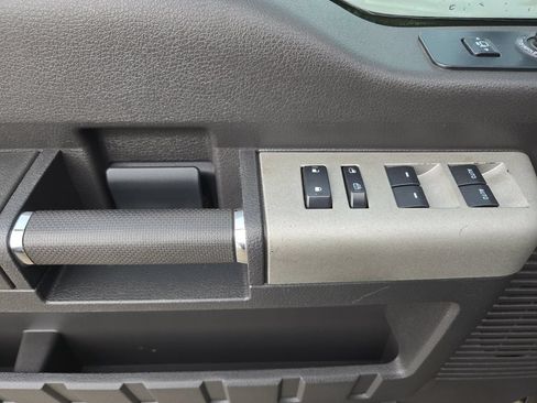 Used 2013 Ford F250 Lariat w/ Lariat Ultimate Pkg AWD/4WD image 10