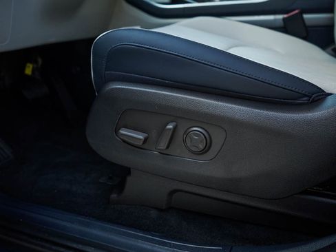 New 2026 Kia Carnival EX image 21