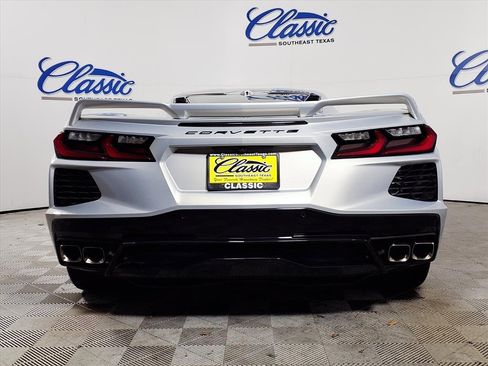 Used 2022 Chevrolet Corvette Stingray w/ Z51 Performance Package image 4