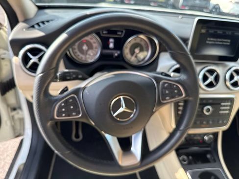 Used 2017 Mercedes-Benz GLA 250 4MATIC image 14