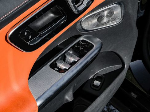 Used 2023 Mercedes-Benz GLC 300 4MATIC image 46