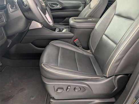 Used 2023 GMC Yukon SLT image 14