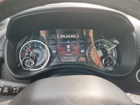 Used 2019 RAM 1500 Laramie RWD image 18