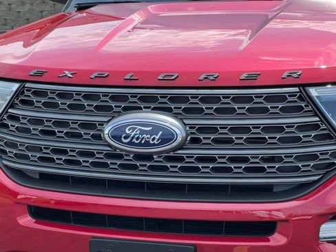 Certified 2023 Ford Explorer XLT w/ Equipment Group 202A AWD/4WD image 39