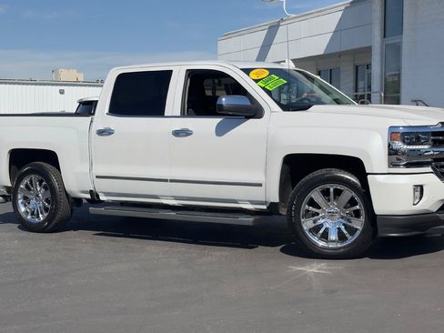 Used 2018 Chevrolet Silverado 1500 High Country RWD image 2