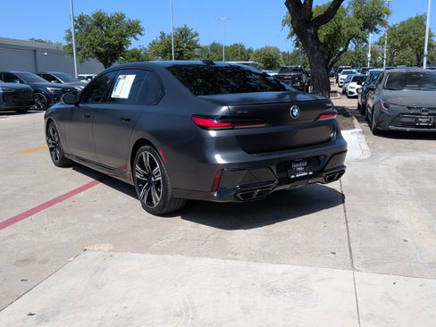 Used 2023 BMW 760i xDrive AWD/4WD image 8