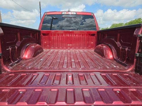 Used 2019 RAM 1500 Laramie w/ Sport Appearance Package AWD/4WD image 24