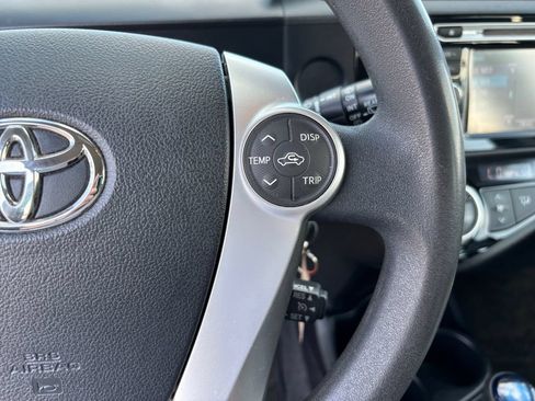 Used 2016 Toyota Prius C Persona Series FWD image 25