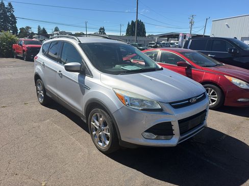 Used 2015 Ford Escape SE w/ Equipment Group 201A AWD/4WD image 30