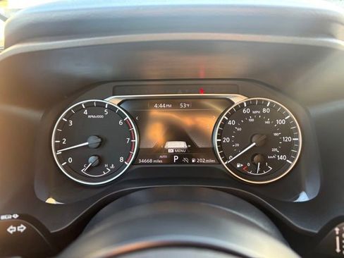 Used 2024 Nissan Rogue SV image 12