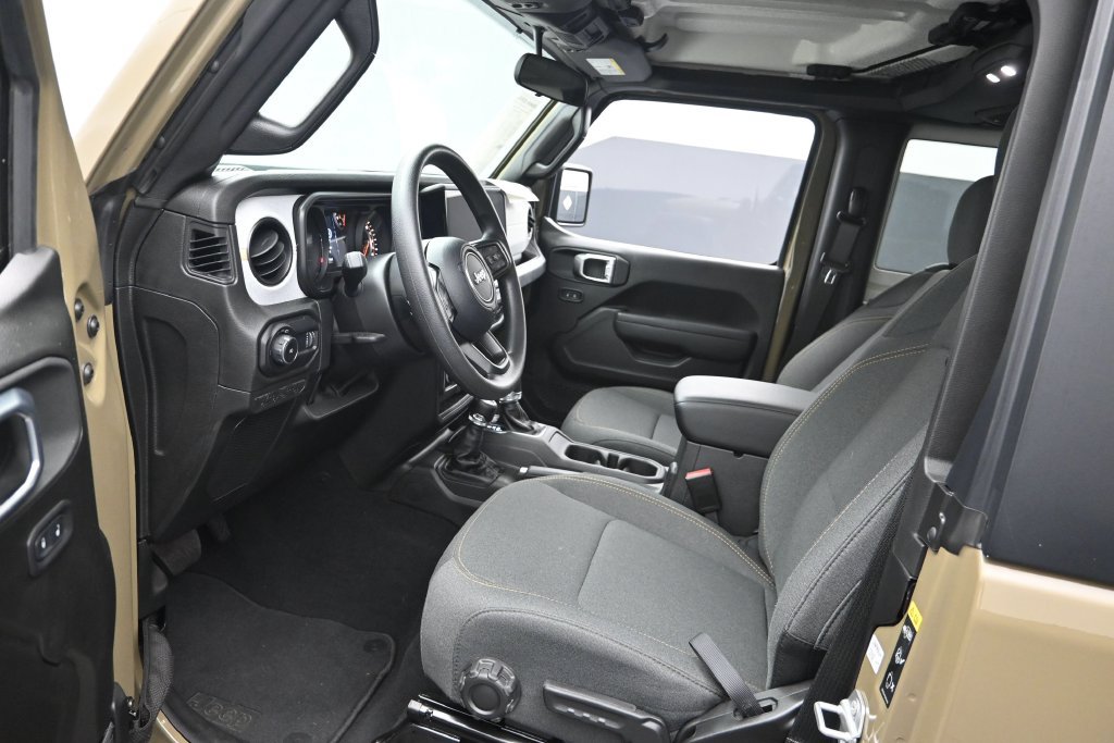 Used 2026 Jeep Wrangler Sport AWD/4WD image 10