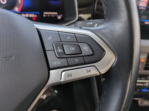 Used 2025 Volkswagen Jetta SE FWD image 24