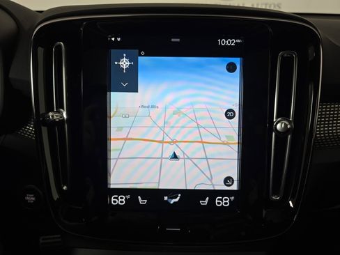 Used 2022 Volvo XC40 T5 R-Design w/ Advanced Package image 24