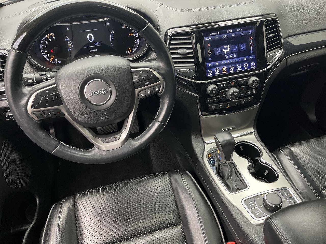 Used 2019 Jeep Grand Cherokee Overland AWD/4WD image 14