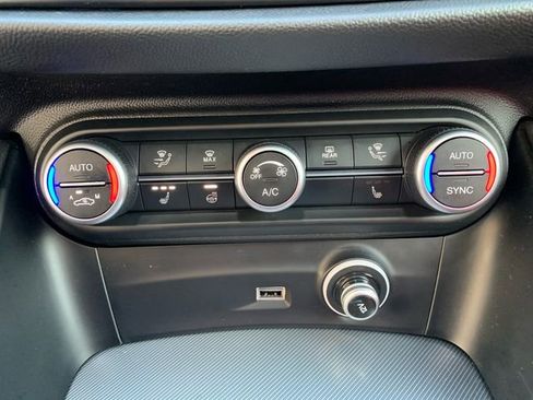 Used 2024 Alfa Romeo Stelvio Ti w/ Performance Driving Package image 27