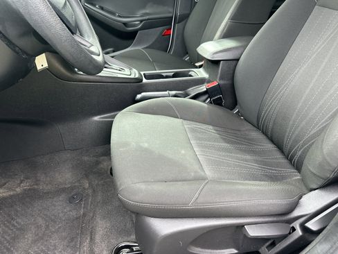 Used 2018 Ford Focus SE image 10