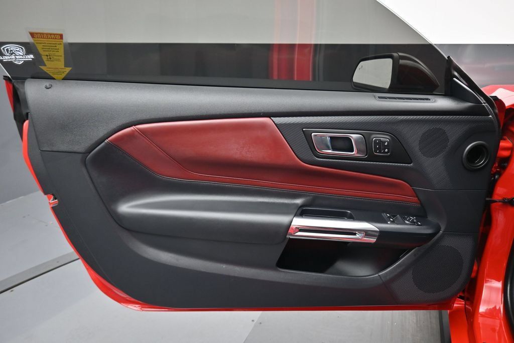 Used 2025 Ford Mustang GT Premium RWD image 9