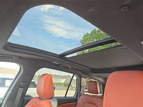 Certified 2025 Lincoln Aviator Reserve w/ Jet Appearance Package RWD image 28