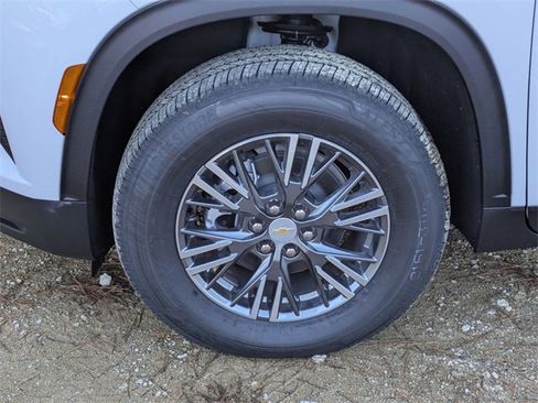 New 2026 Chevrolet Traverse LT image 7