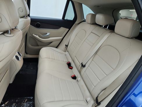 Used 2022 Mercedes-Benz GLC 300 image 16
