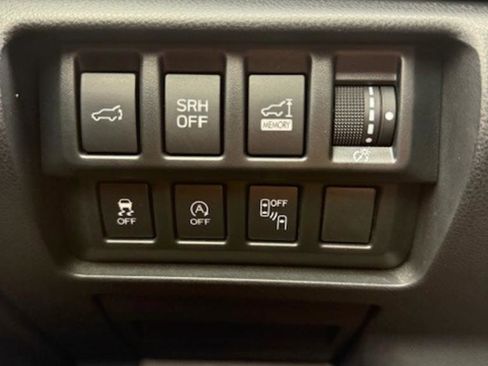 Used 2021 Subaru Forester Limited image 8