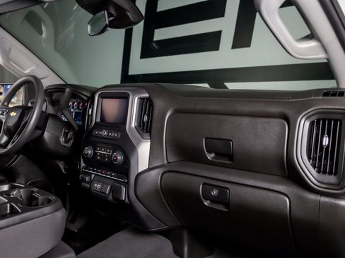 Used 2026 Chevrolet Silverado 1500 Custom RWD image 18