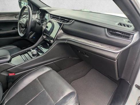 Used 2021 Jeep Grand Cherokee L Overland w/ Luxury Tech Group IV AWD/4WD image 20