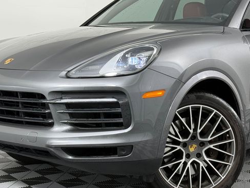 Used 2021 Porsche Cayenne image 11