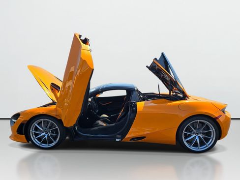 Used 2022 McLaren 720S Performance RWD image 10