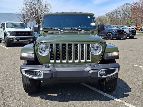 Used 2021 Jeep Gladiator Overland w/ Popular Equipment Package AWD/4WD image 5