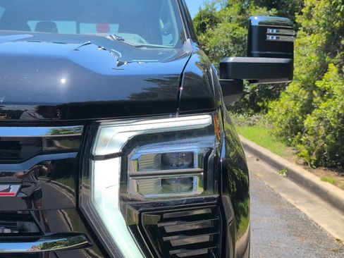 New 2026 Chevrolet Silverado 2500 LT w/ Z71 Chrome Sport Edition AWD/4WD image 12