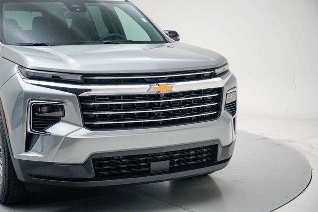 Used 2026 Chevrolet Traverse LT AWD/4WD image 9