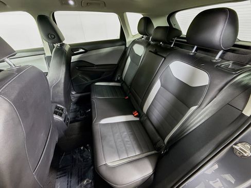 Used 2023 Volkswagen Taos SEL image 22