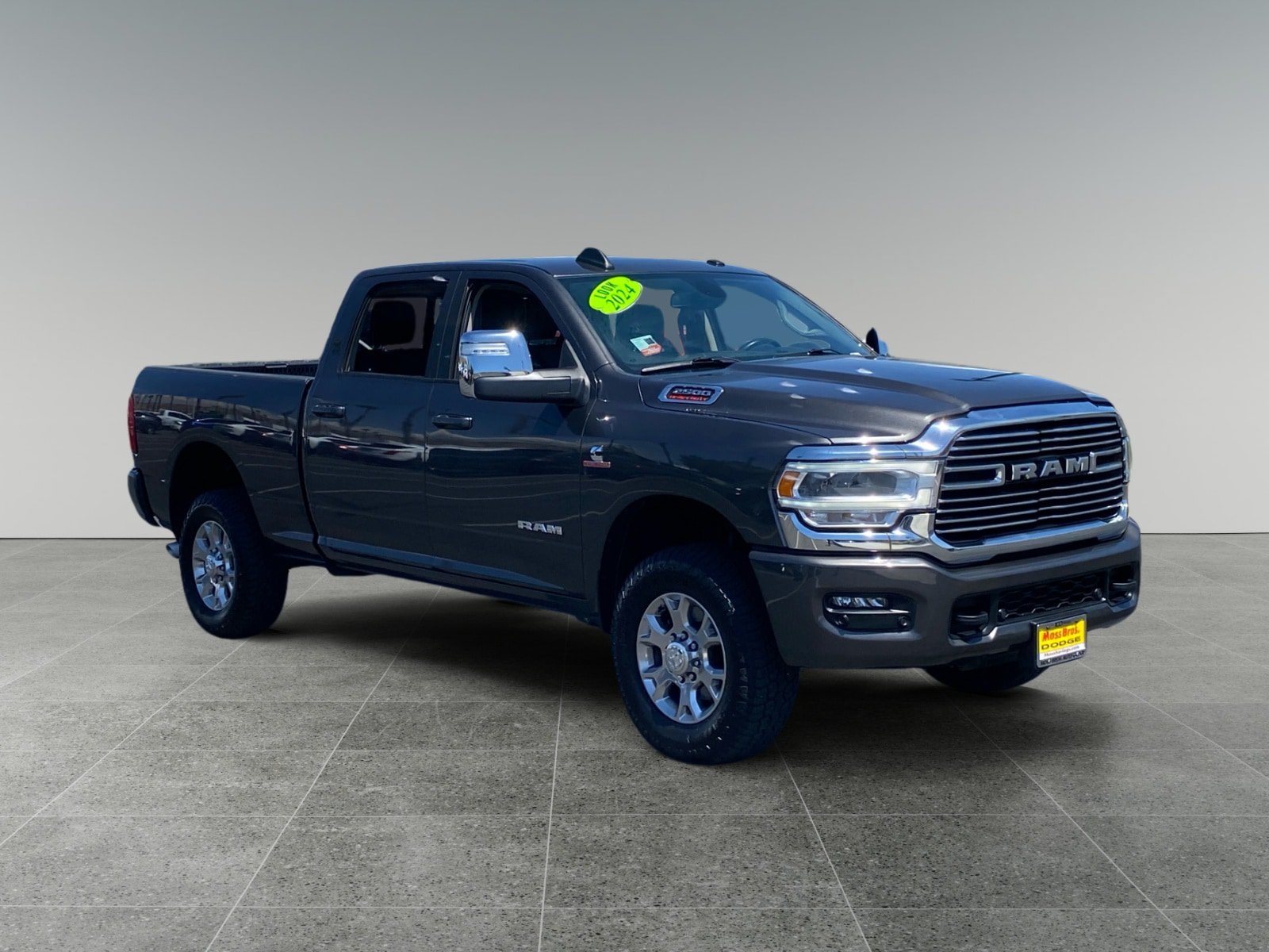 Used 2024 RAM 2500 Laramie AWD/4WD image 7