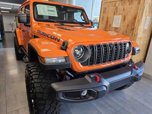 New 2025 Jeep Wrangler Unlimited Rubicon w/ Convenience Group image 1