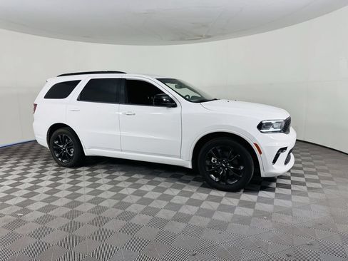 Used 2025 Dodge Durango GT w/ Blacktop Package RWD image 2