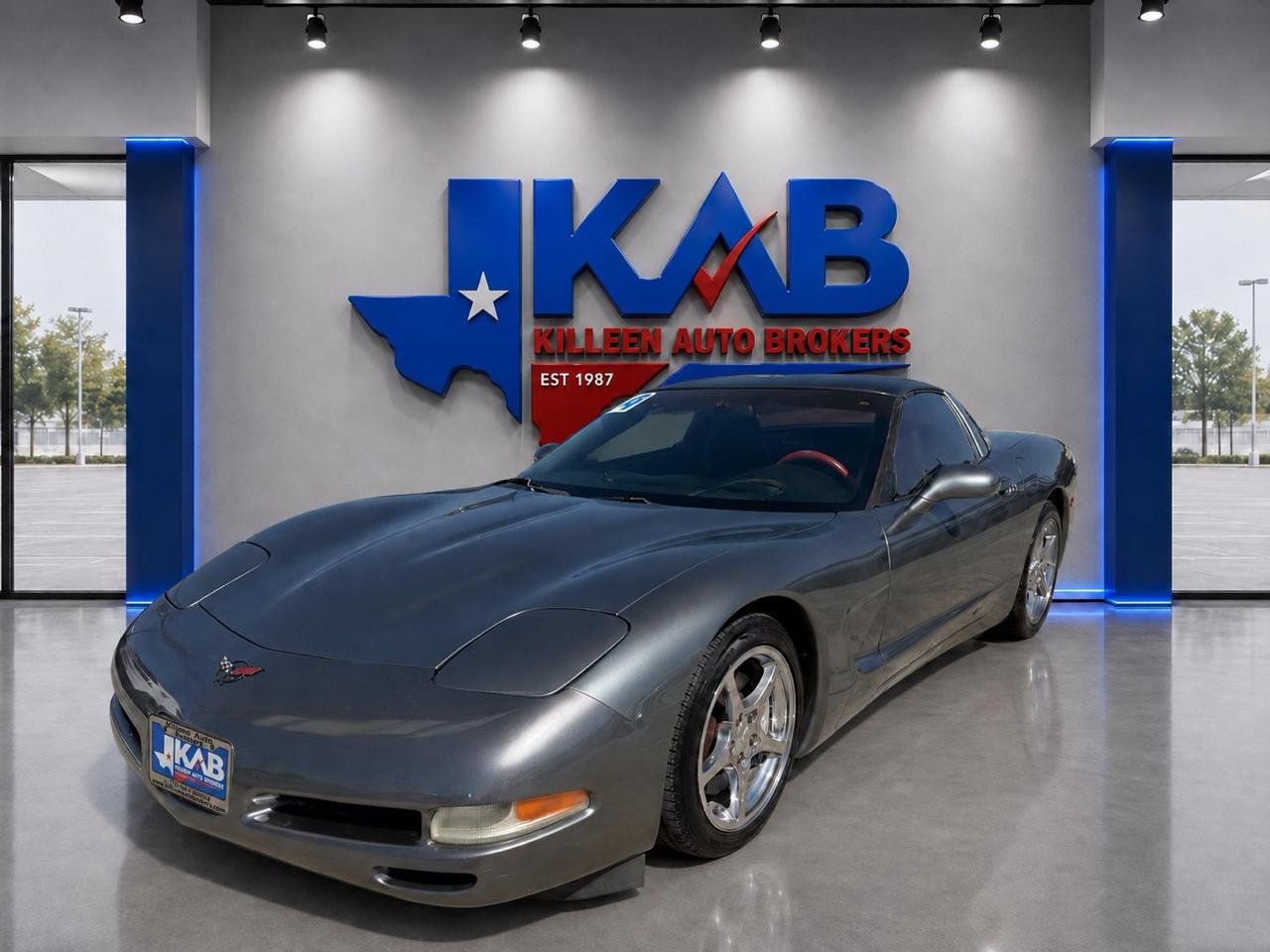 Used 2004 Chevrolet Corvette Coupe w/ Roof Package RWD image 7