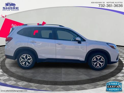 Used 2020 Subaru Forester Premium image 9