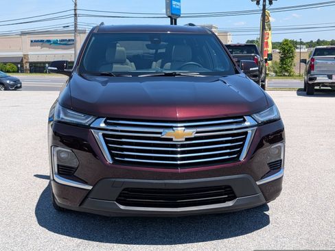 Used 2023 Chevrolet Traverse Premier AWD/4WD image 8