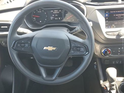 Certified 2023 Chevrolet TrailBlazer LS FWD image 11